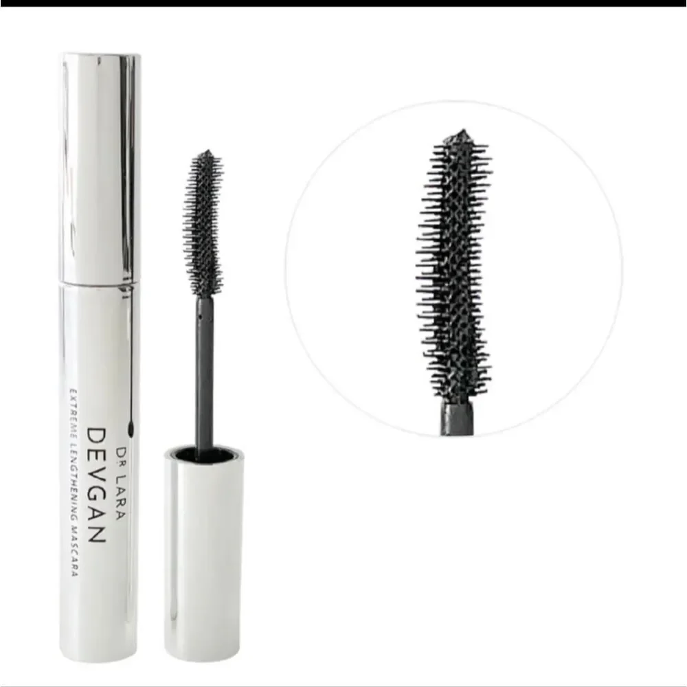 DR LARA DEVGAN EXTREME LENGTHENING MASCARA NEW IN BOX 0.33 OZ